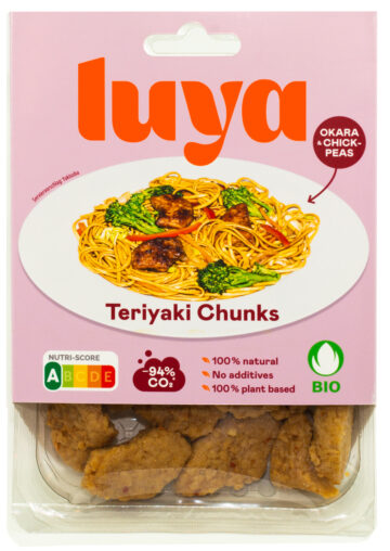 Emballage des Luya Teriyaki Chunks sur fond blanc. Les Luya Chunks sont transformés en okara.